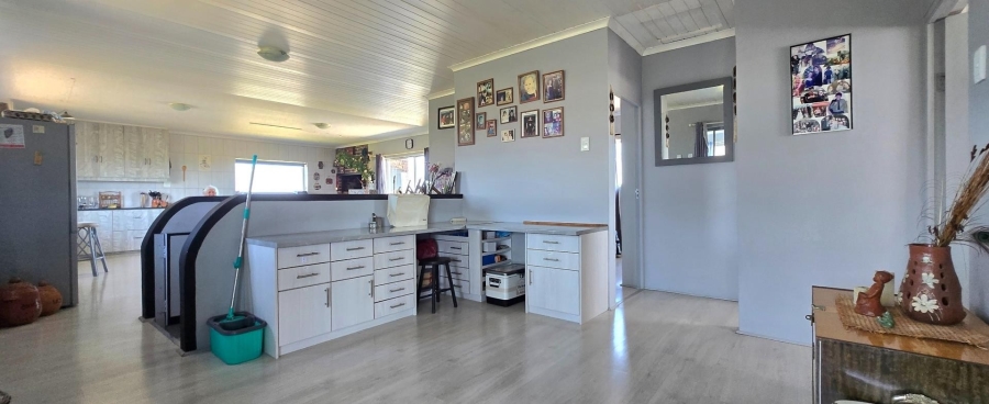 5 Bedroom Property for Sale in Kleinbaai Western Cape